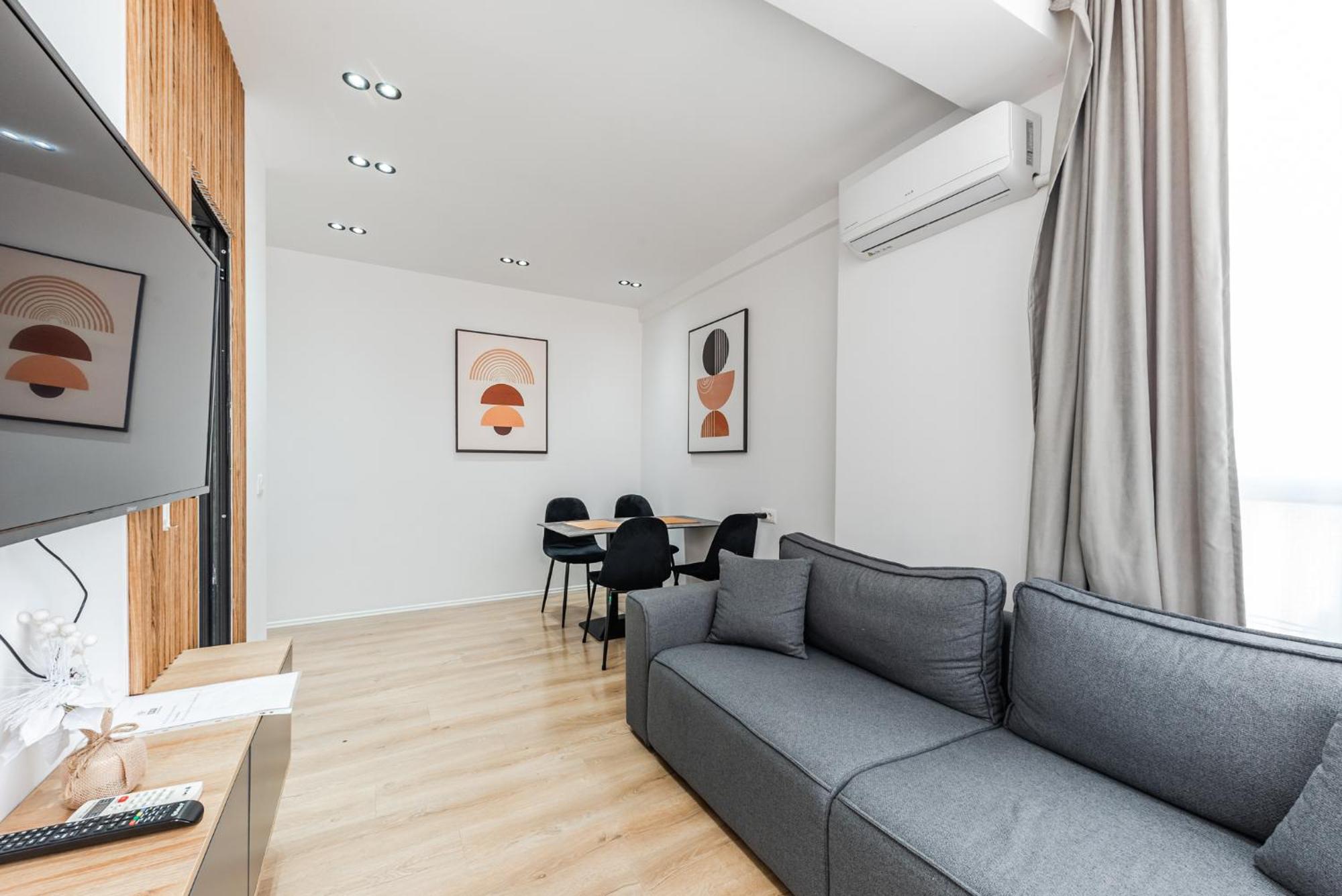 Atelier Apartments By Kondo Stays Тирана Экстерьер фото