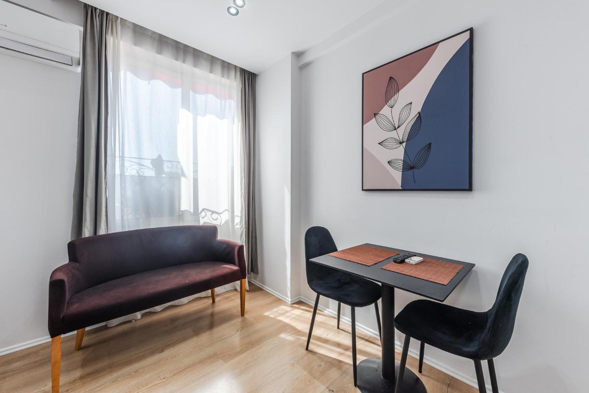 Atelier Apartments By Kondo Stays Тирана Экстерьер фото