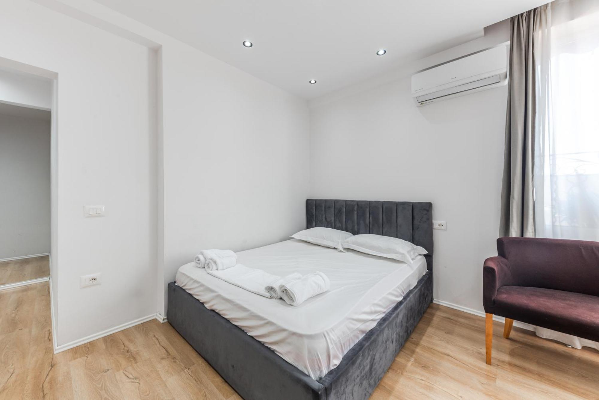 Atelier Apartments By Kondo Stays Тирана Экстерьер фото