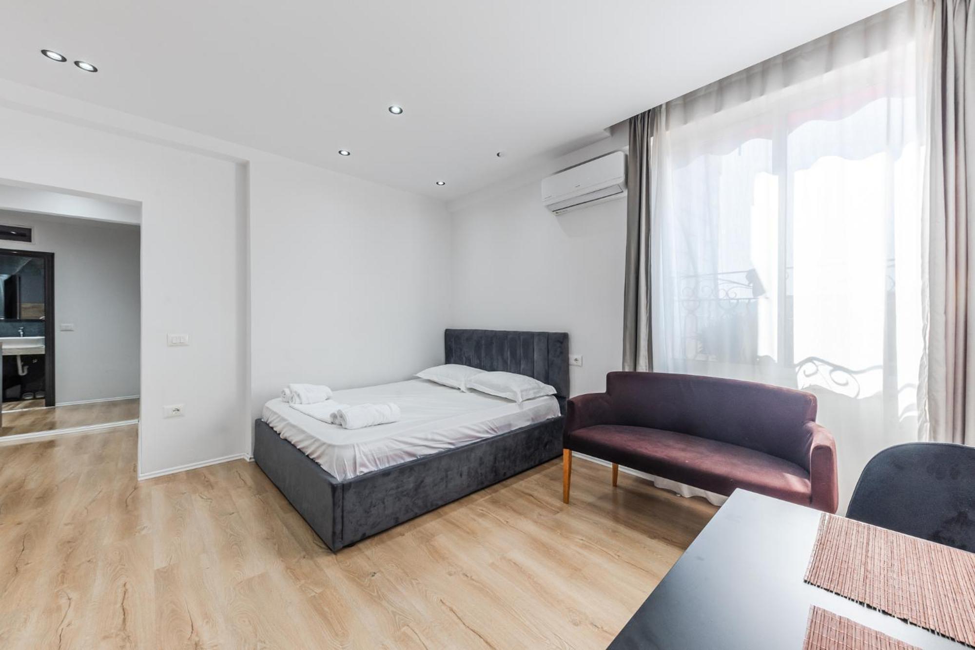 Atelier Apartments By Kondo Stays Тирана Экстерьер фото
