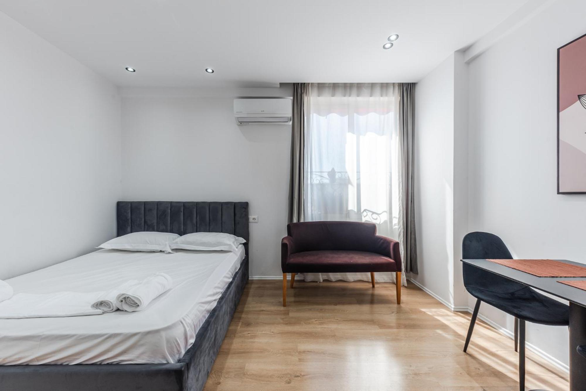 Atelier Apartments By Kondo Stays Тирана Экстерьер фото