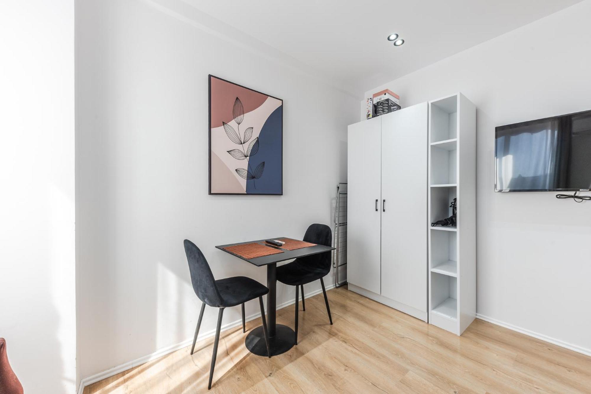 Atelier Apartments By Kondo Stays Тирана Экстерьер фото
