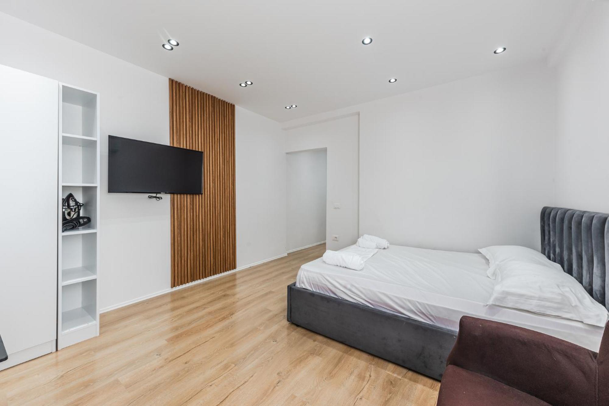 Atelier Apartments By Kondo Stays Тирана Экстерьер фото