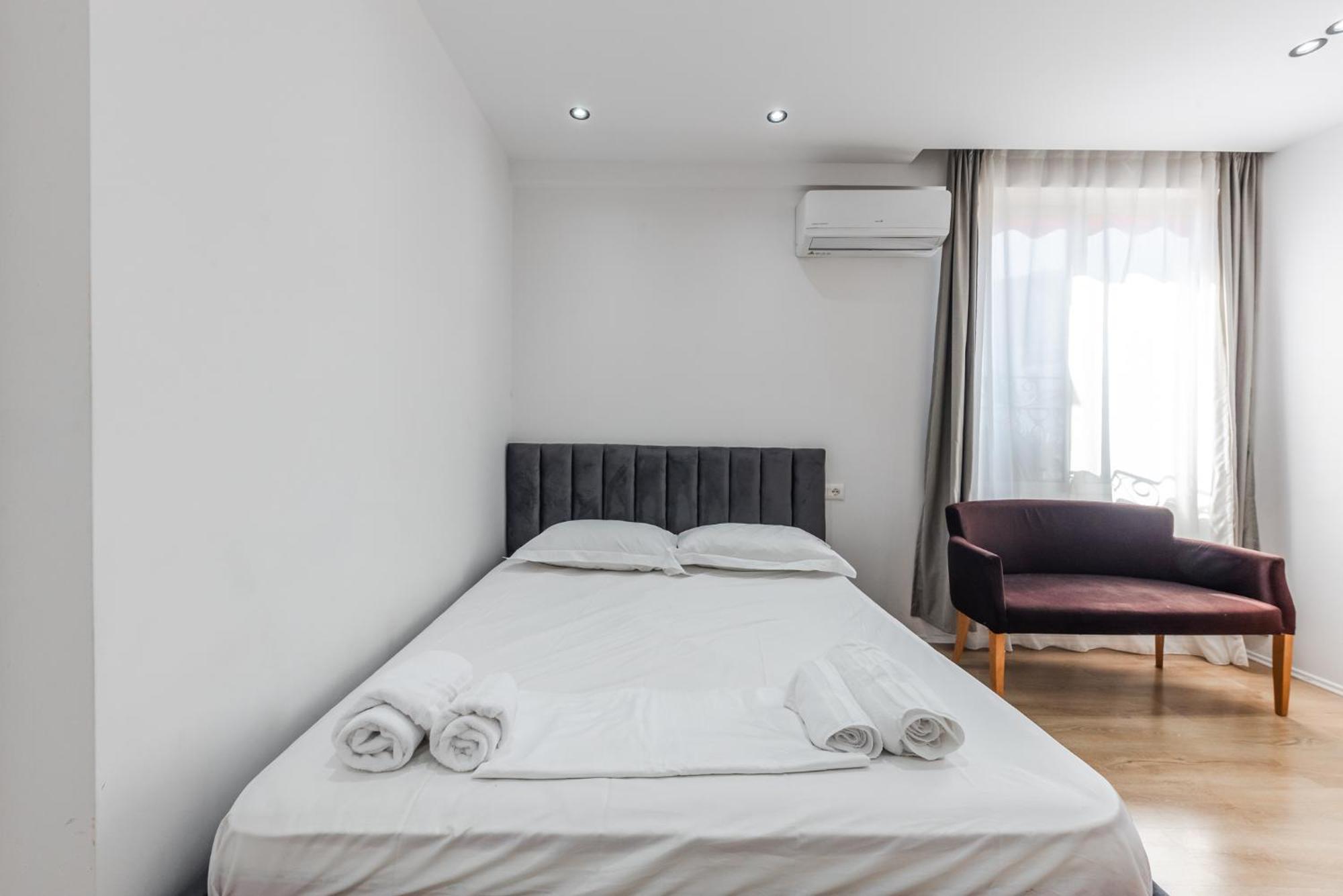 Atelier Apartments By Kondo Stays Тирана Экстерьер фото
