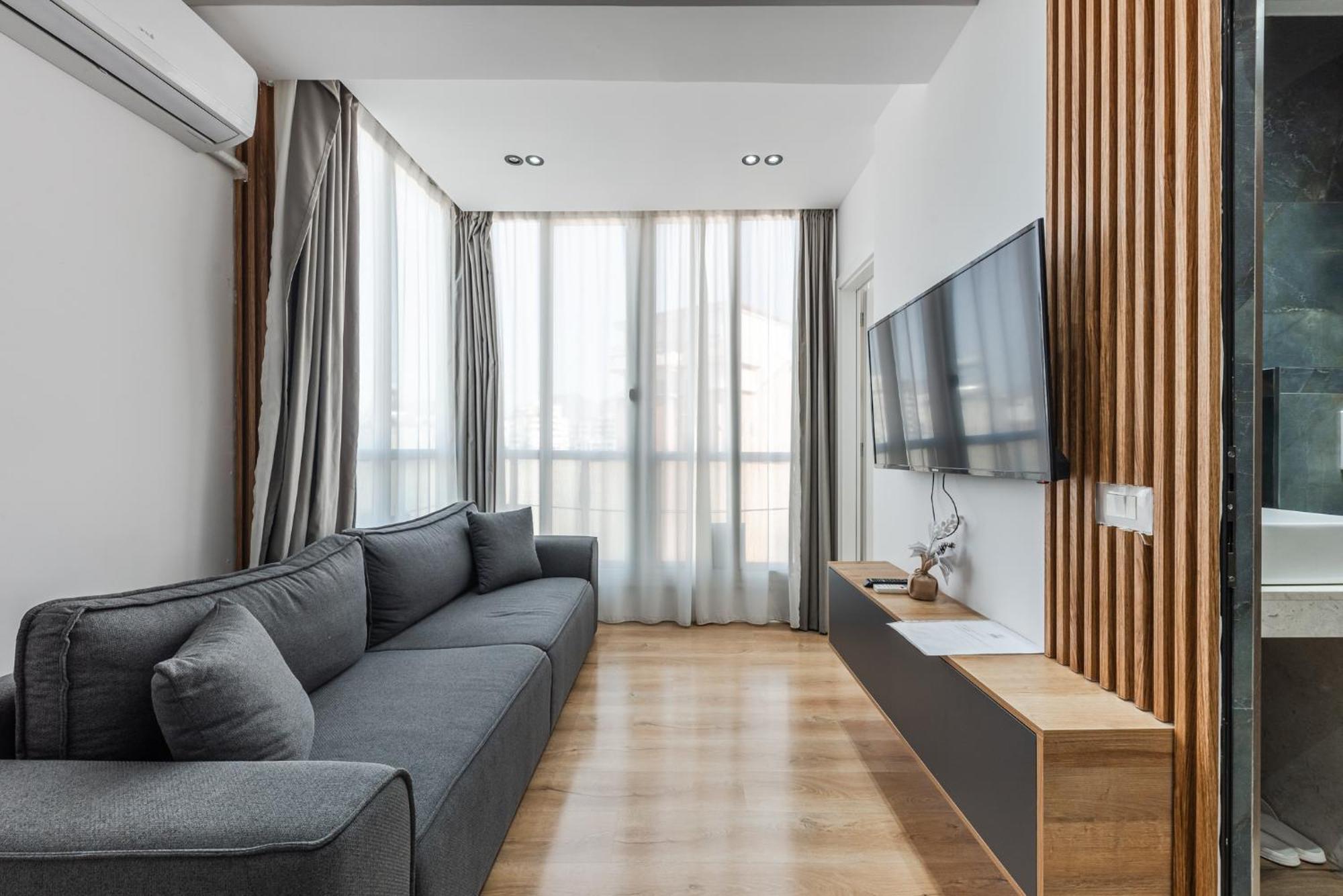 Atelier Apartments By Kondo Stays Тирана Экстерьер фото