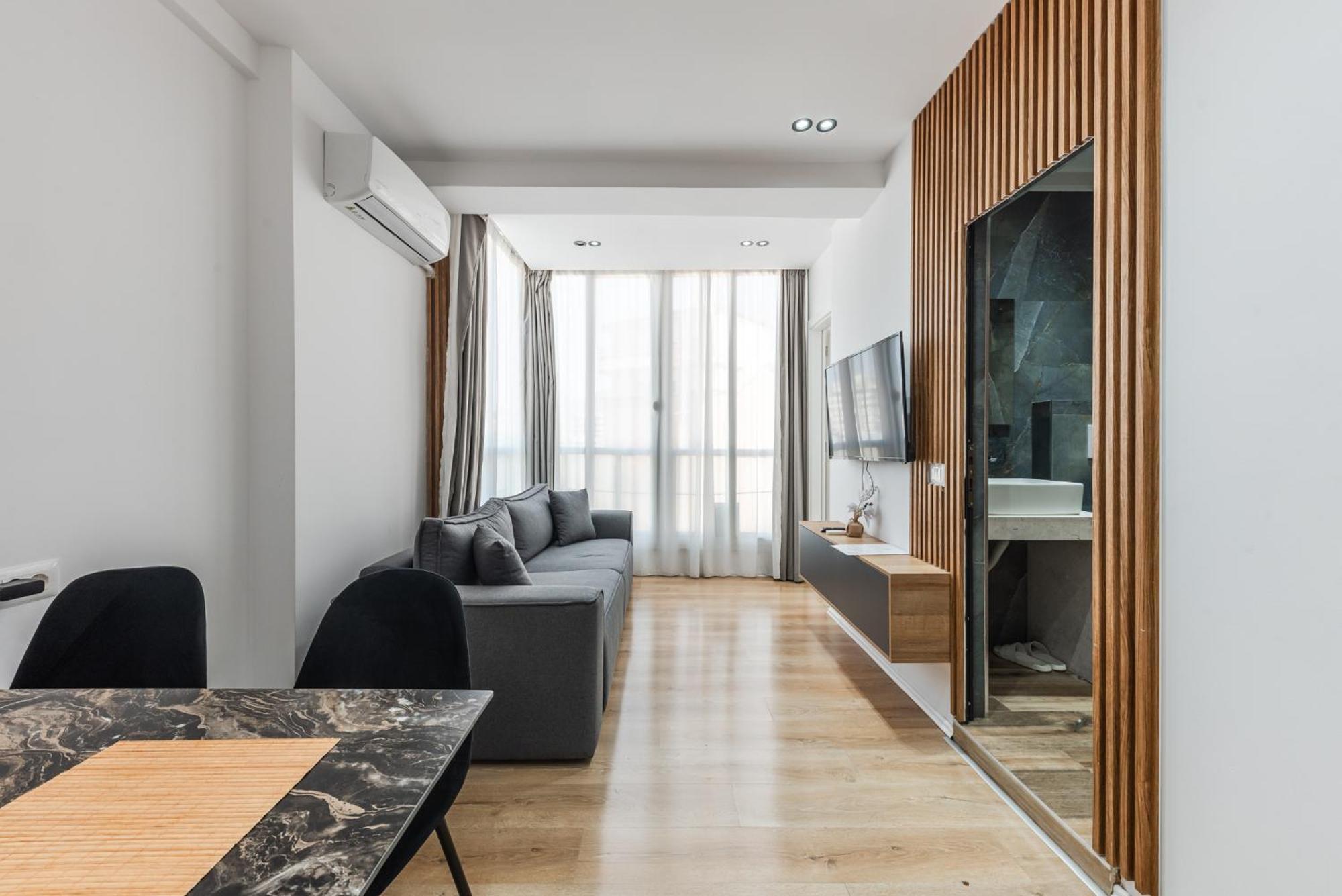 Atelier Apartments By Kondo Stays Тирана Экстерьер фото