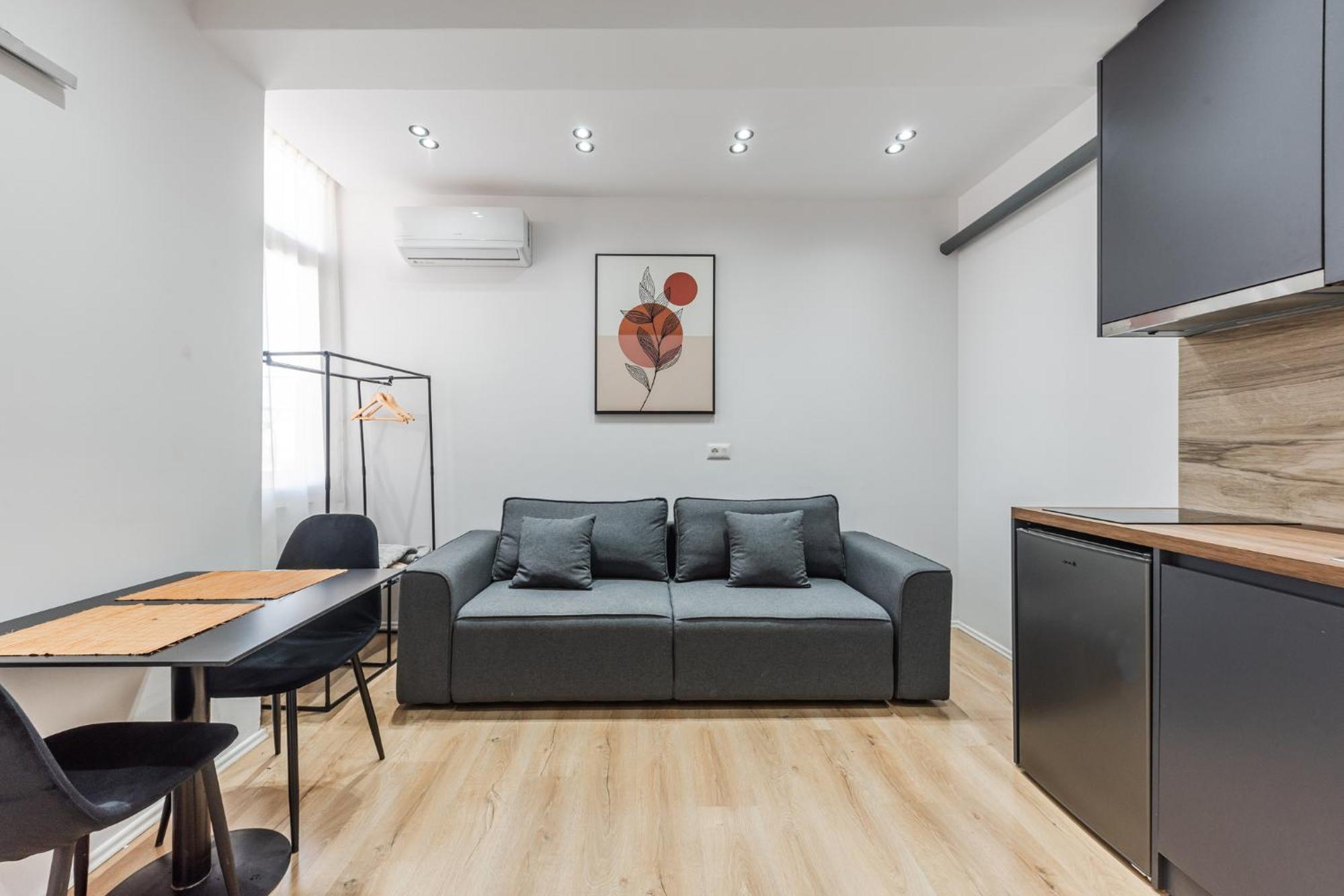 Atelier Apartments By Kondo Stays Тирана Экстерьер фото